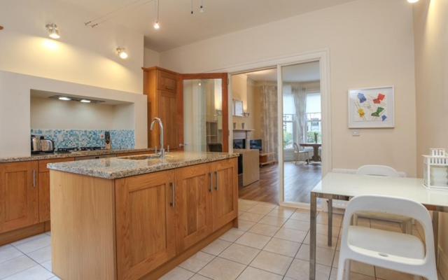 Queens Large 2 Bdr & 1 Bdr Apartments By Belfast City Breaks 外观 照片